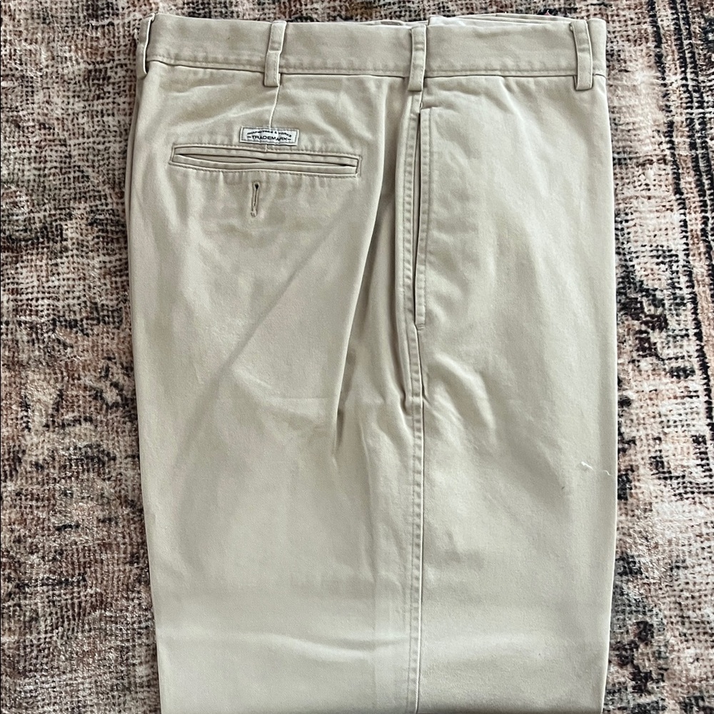 Roundtree & Yorke Light Tan Chinos